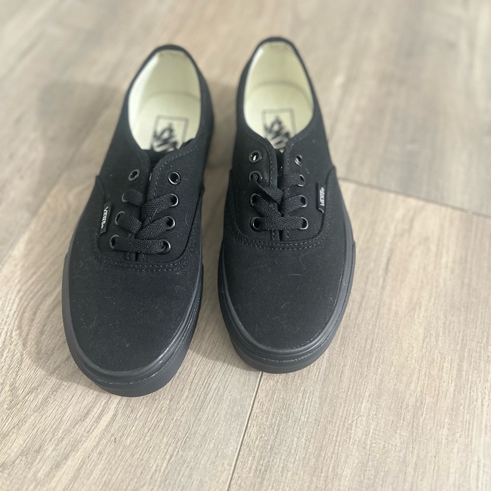 Vans  Authentic Shoe